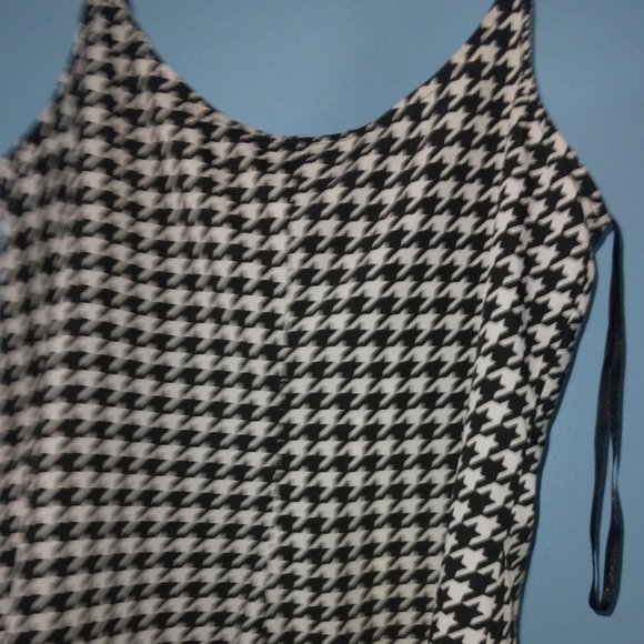 Kardashian Kollection Cami - Picture 3 of 4